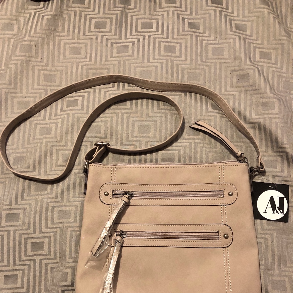 NWT- A&I gray crossbody bag